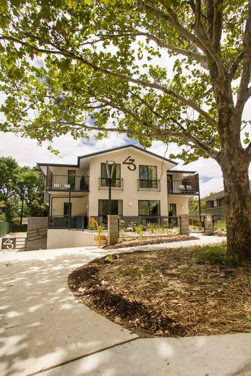 One Of A Kind Apartments Канбера Екстериор снимка
